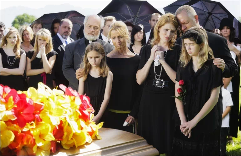 Rodzina przy pogrzebie